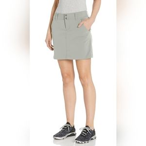 Columbia Women's Tidal Skort size 6 (greenish grey) hiking Outdoor Camping